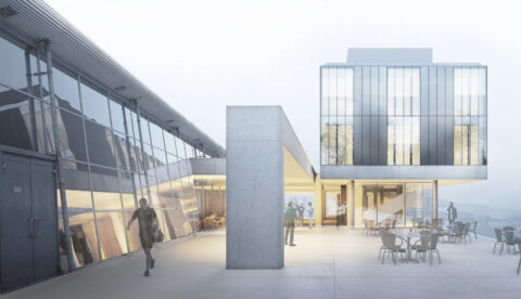 Modernes Sportzentrum mit Glasfassade, Innen- und Außenbereichen. Offener Platz mit Sitzgelegenheiten und Menschen in Bewegung.